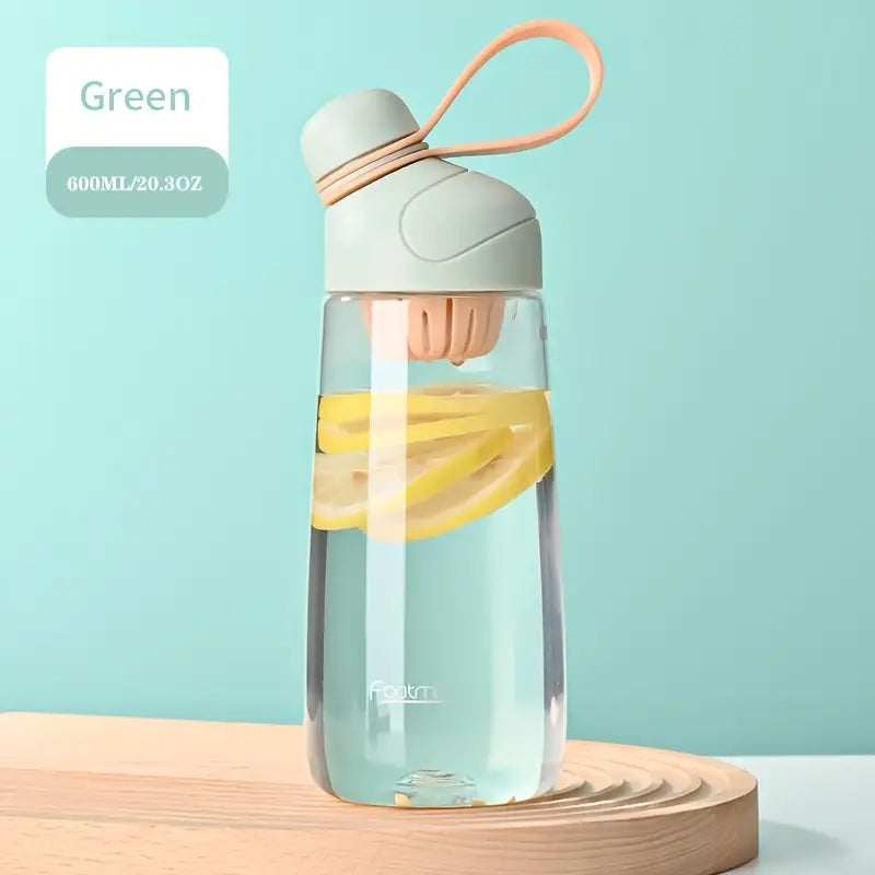 Portable 600ml Plastic Water Bottle with Tea Strainer