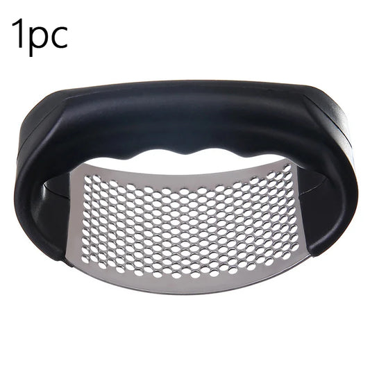 Heavy-Duty Metal Garlic Crusher – Easy-Clean Garlic Press with Finger Protection for Safe & Efficient Home Kitchen Use